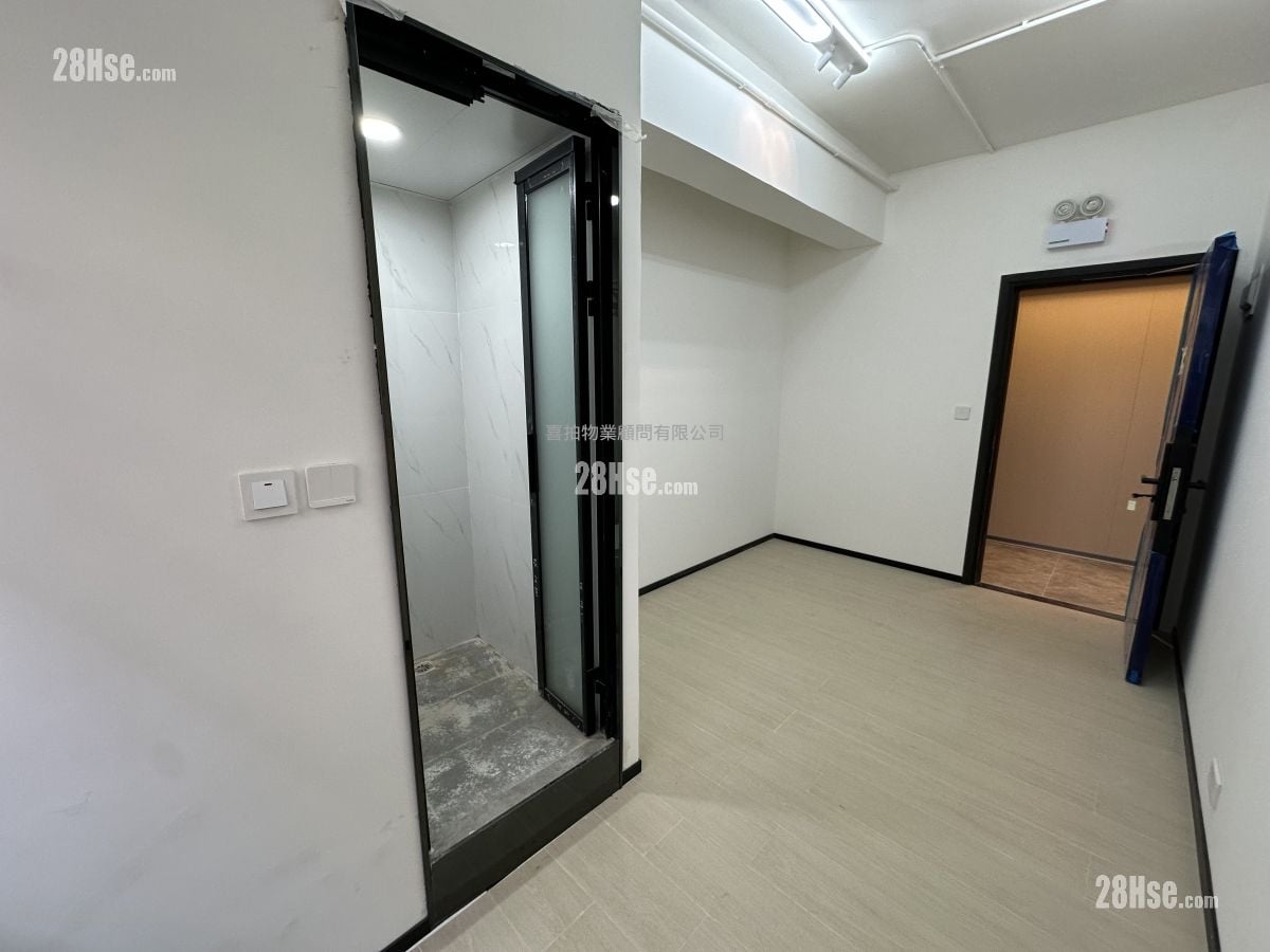 Factory Rental Studio , 1 Toilet