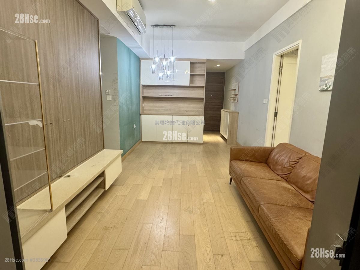 Savannah Sell 3 Bedrooms , 2 Bathrooms 759 ft²