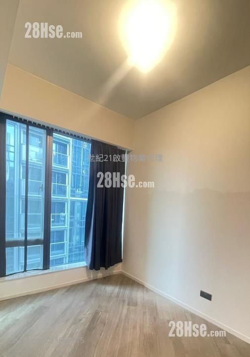 The Henley Rental 296 ft²