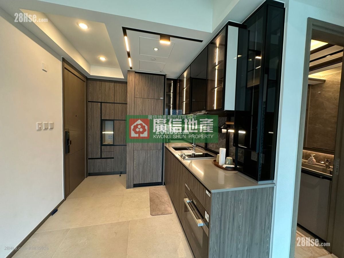 Cullinan Sky Rental 2 Bedrooms , 1 Bathroom 454 ft²