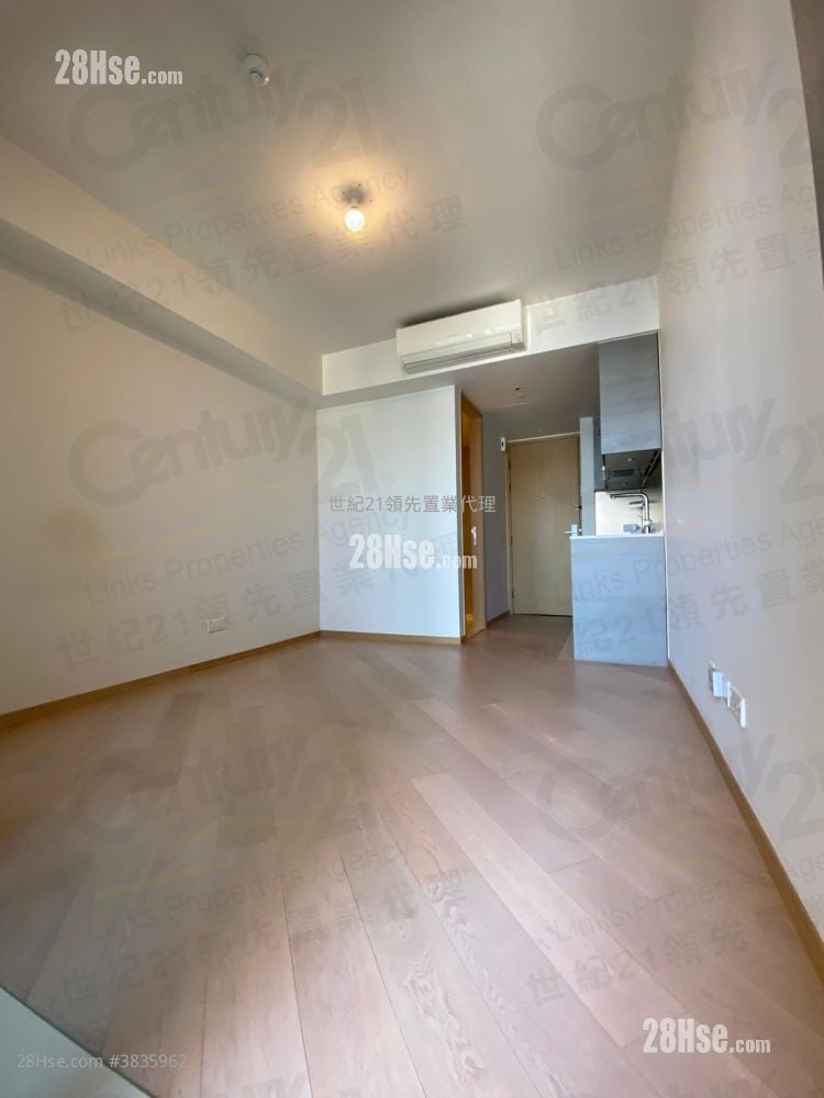 Upper East Sell Studio , 1 Bathroom 230 ft²