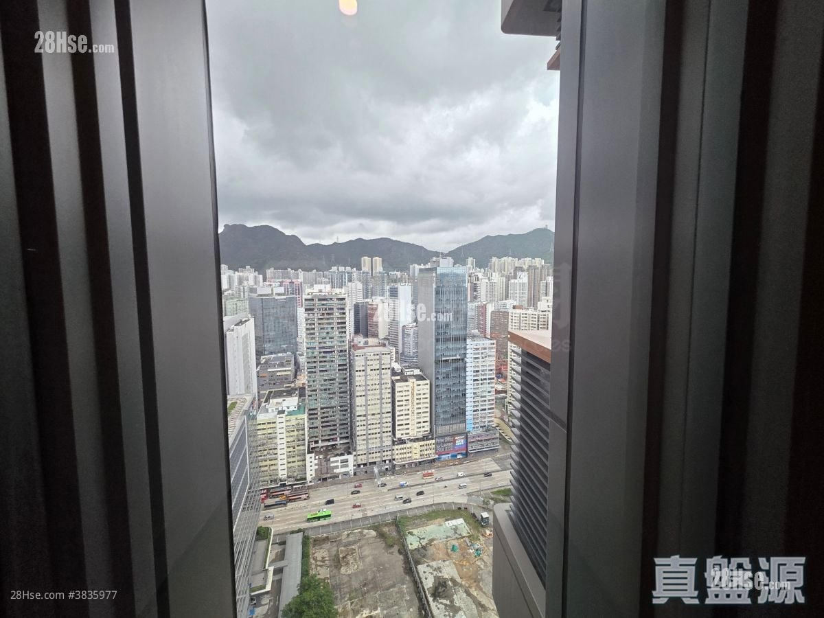 Cullinan Sky Sell 2 Bedrooms 458 ft²