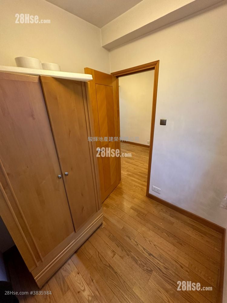 Bo Lun Building Rental 2 Bedrooms , 1 Bathroom 308 ft²