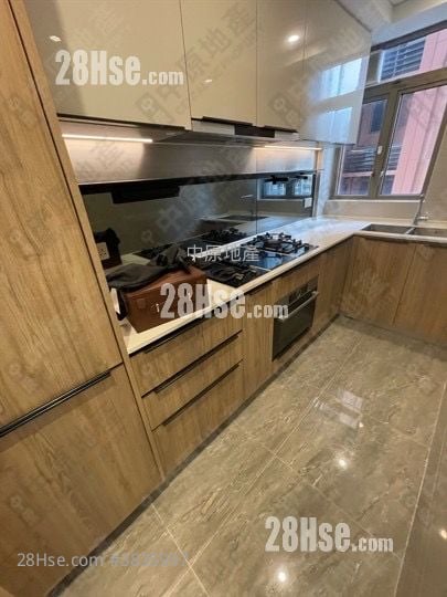 Centra Horizon Sell 3 Bedrooms 700 ft²