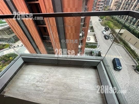 Centra Horizon Sell 3 Bedrooms 700 ft²