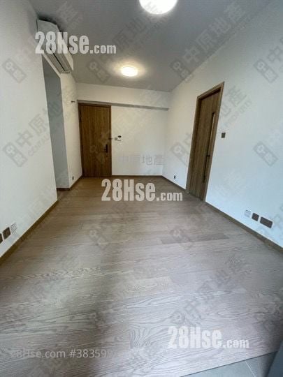 Centra Horizon Sell 3 Bedrooms 700 ft²