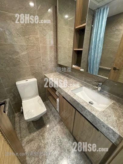 Centra Horizon Sell 3 Bedrooms 700 ft²