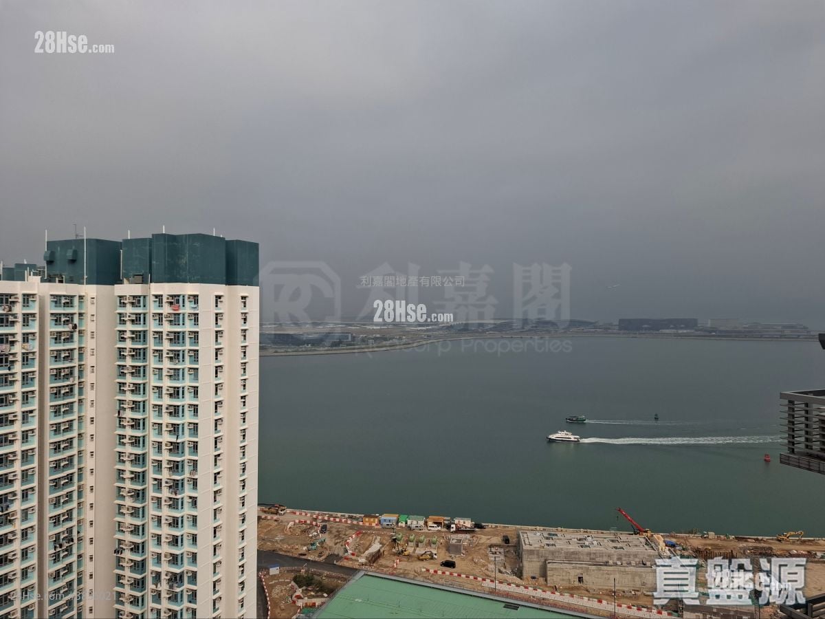 Century Link Sell 3 Bedrooms 572 ft²