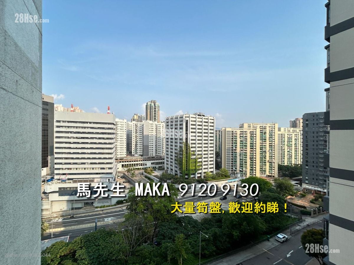 The Crescent Rental 3 Bedrooms , 2 Bathrooms 2,264 ft²