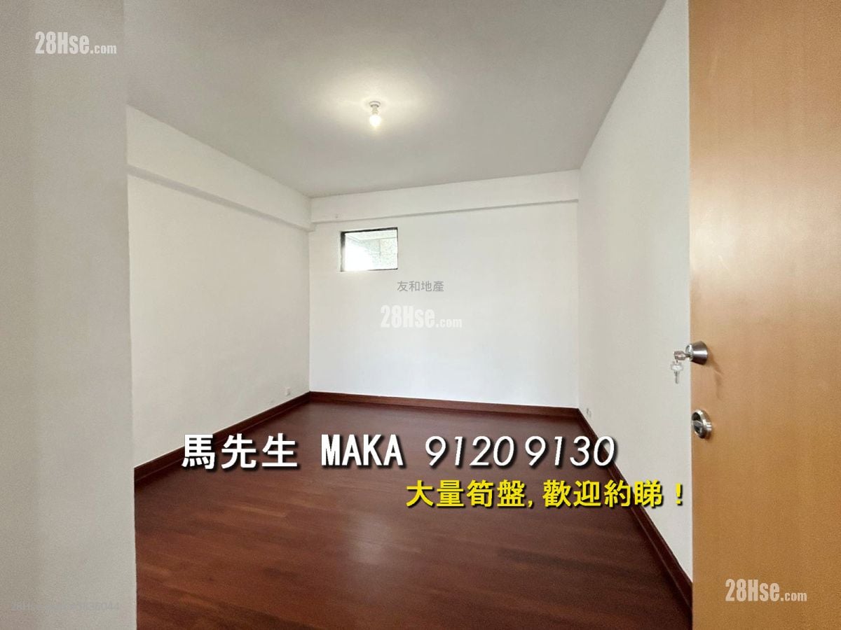 The Crescent Rental 3 Bedrooms , 2 Bathrooms 2,264 ft²