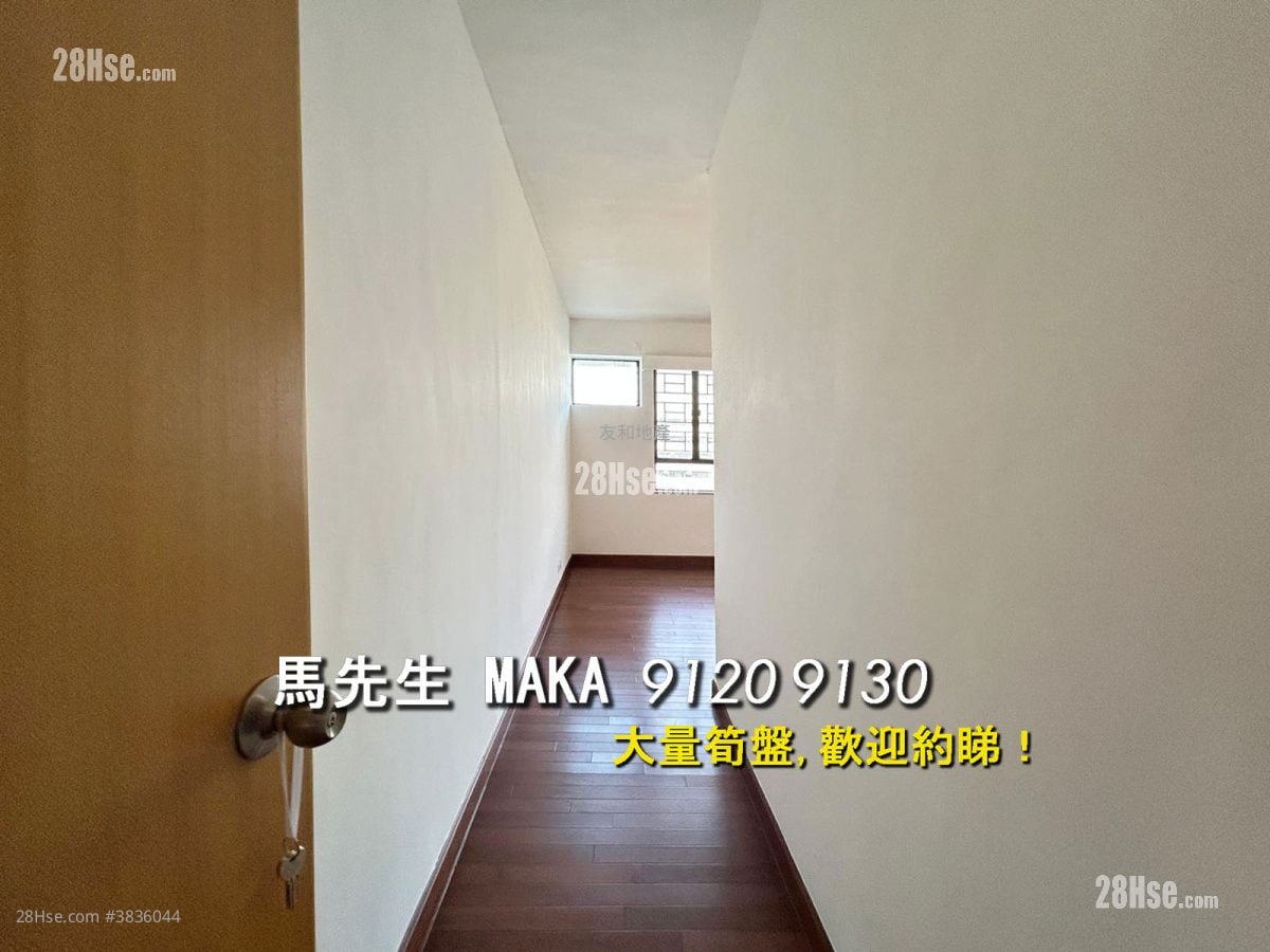 The Crescent Rental 3 Bedrooms , 2 Bathrooms 2,264 ft²