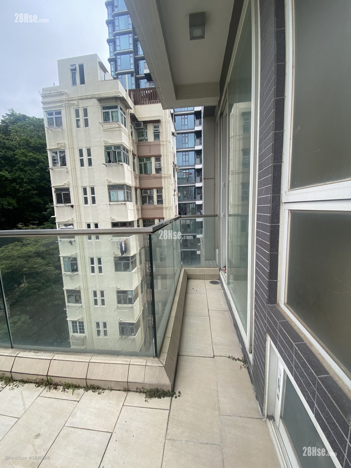 Gardenia Sell 3 Bedrooms , 2 Bathrooms 591 ft²