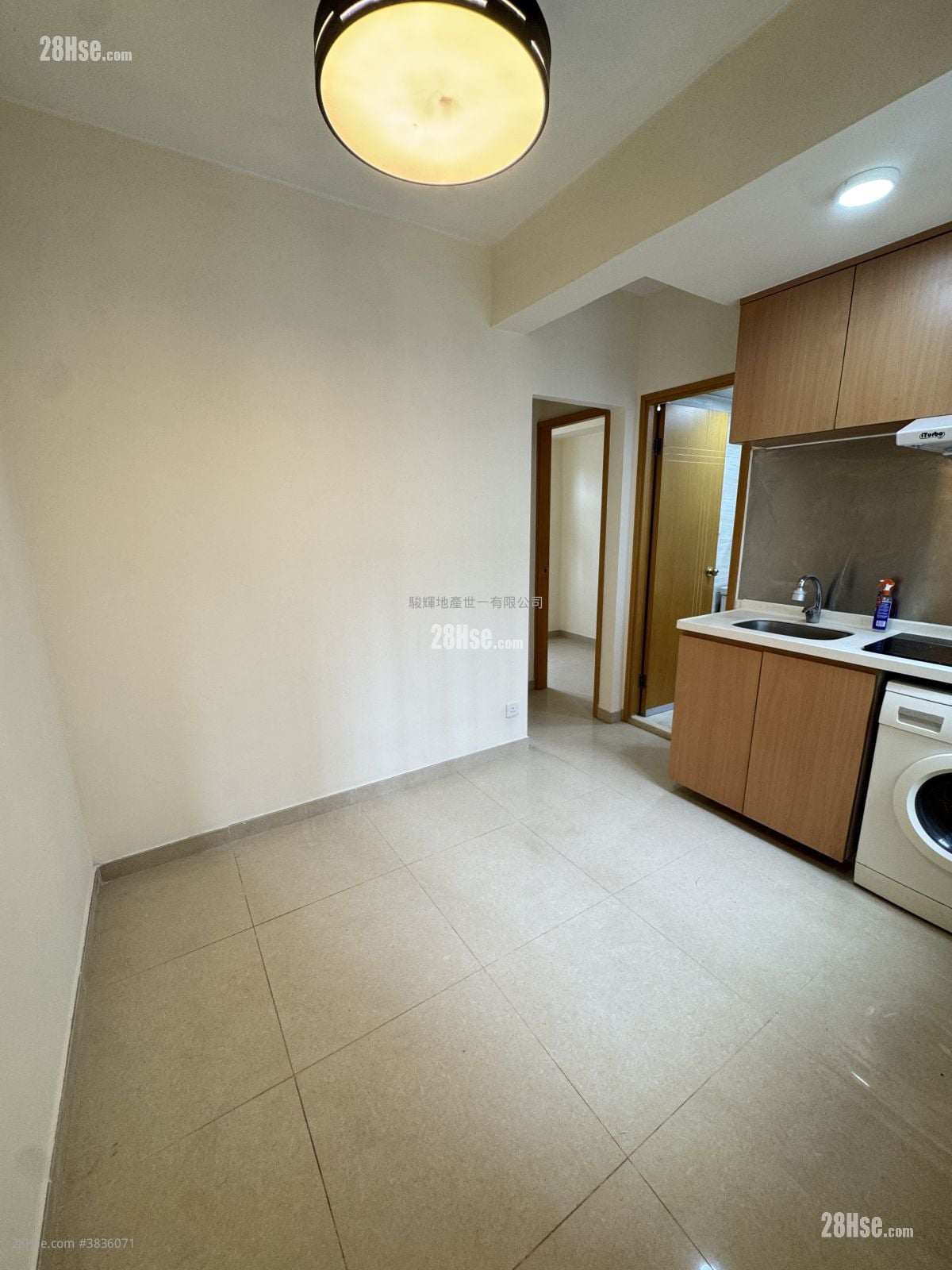 Luen Keung Building Rental 2 Bedrooms , 1 Bathroom 271 ft²