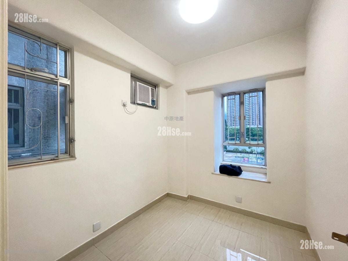 Fanling Centre Sell 2 Bedrooms , 1 Bathroom 365 ft²