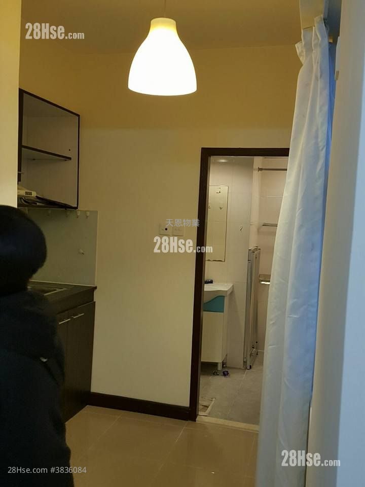 Wan Chai Sell 2 Bedrooms , 2 Bathrooms 588 ft²