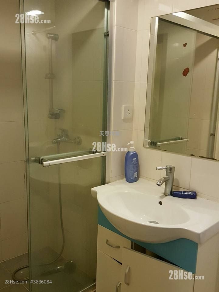 Wan Chai Sell 2 Bedrooms , 2 Bathrooms 588 ft²