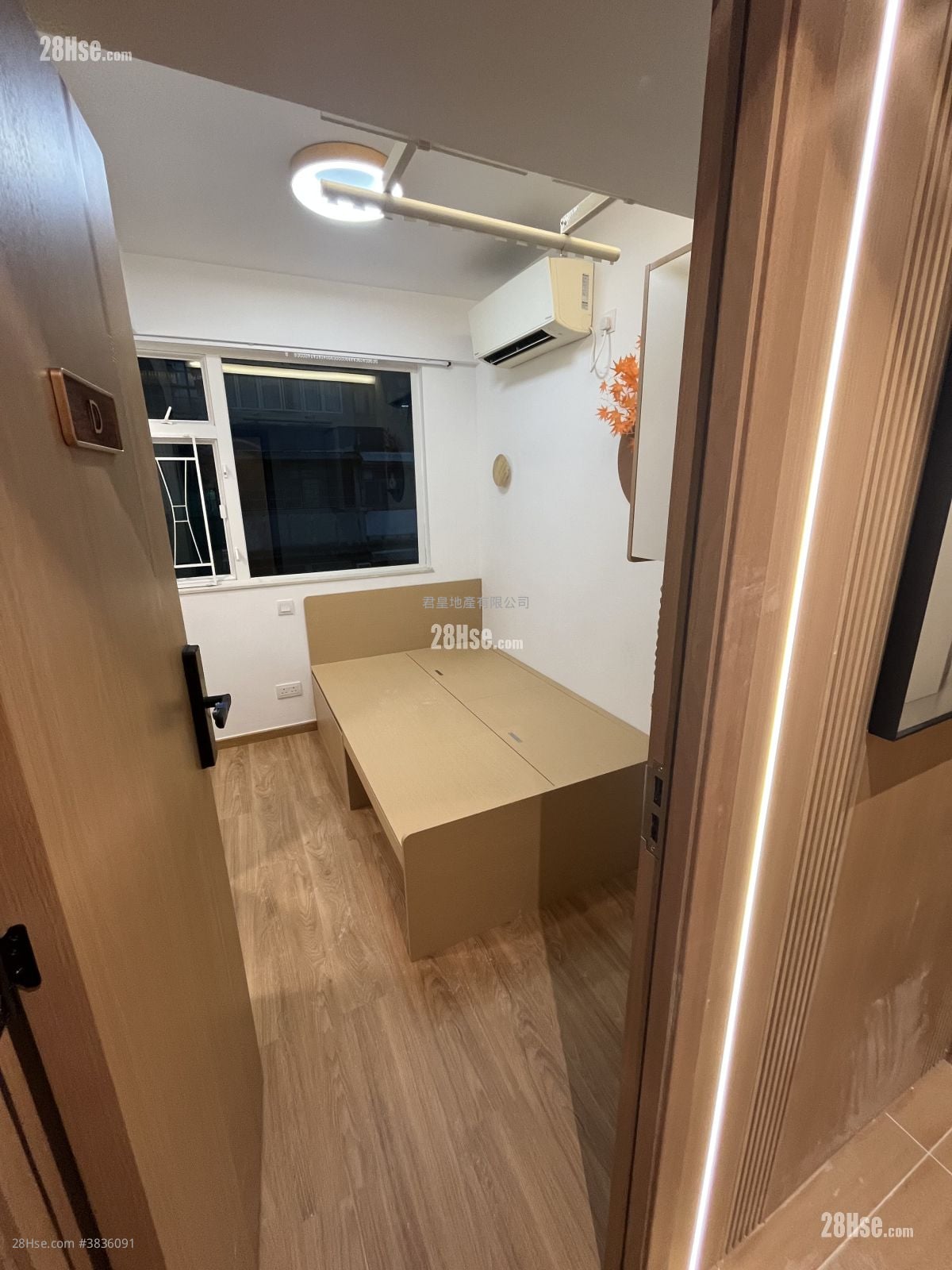 Lee Man Building Rental Studio , 1 Bathroom 150 ft²