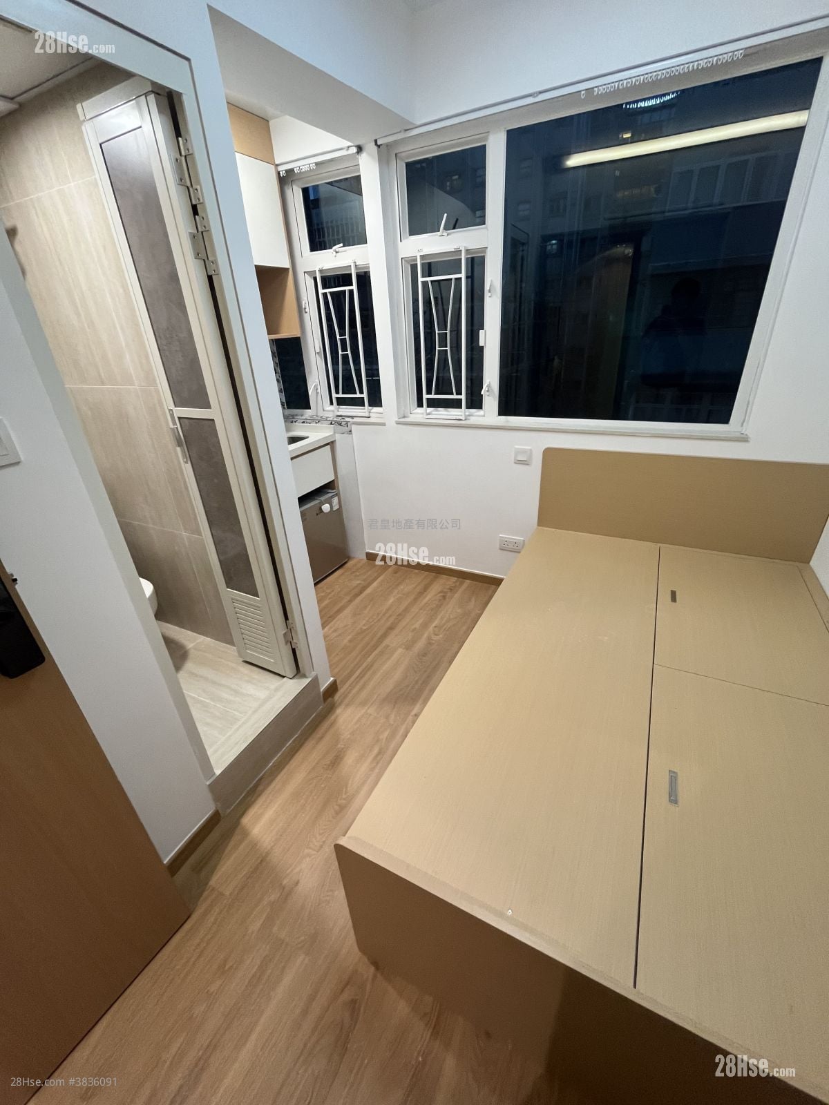 Lee Man Building Rental Studio , 1 Bathroom 150 ft²