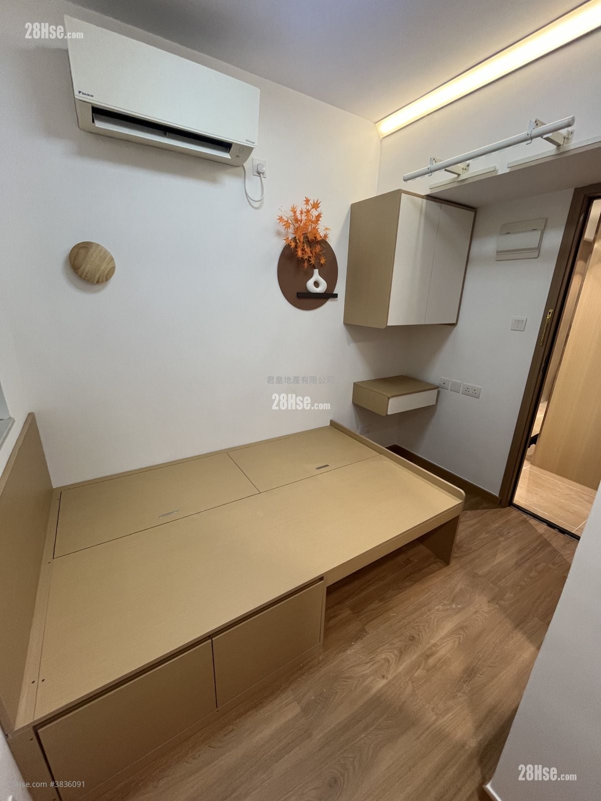 Lee Man Building Rental Studio , 1 Bathroom 150 ft²