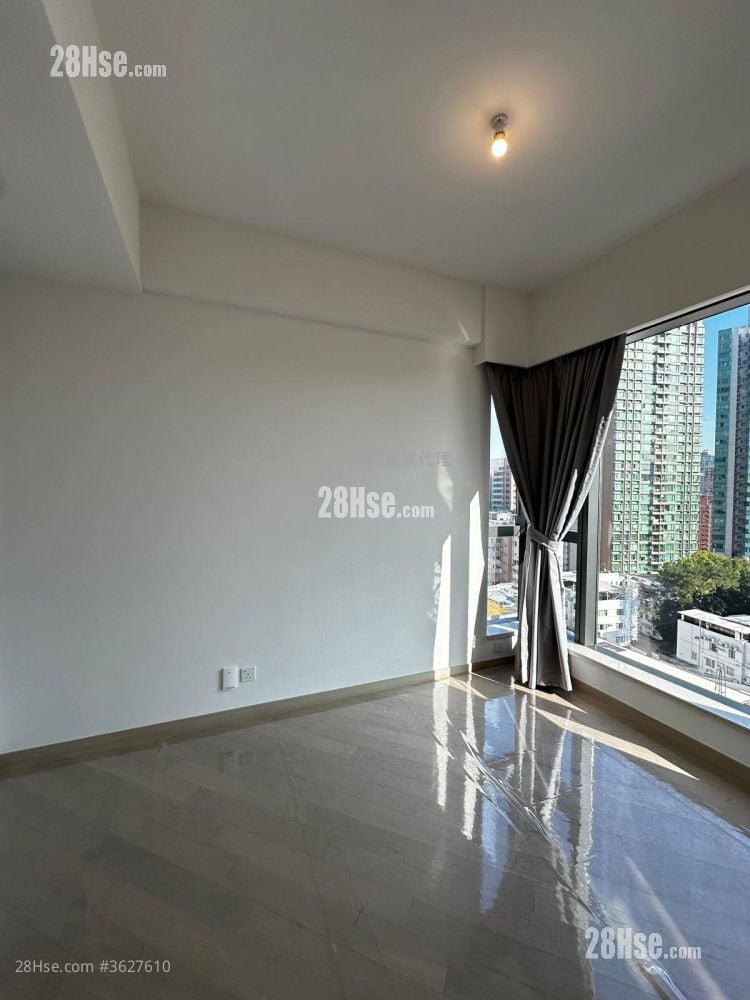 233  Prince Edward Road West Sell 3 Bedrooms , 3 Bathrooms 842 ft²