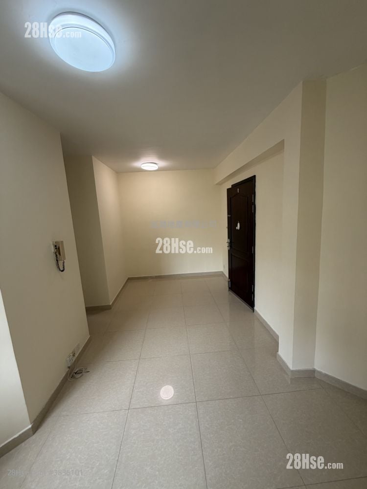 Eightland Gardens Rental 2 Bedrooms , 1 Bathroom 438 ft²