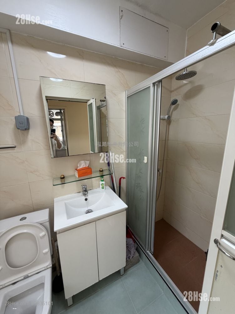 Eightland Gardens Rental 2 Bedrooms , 1 Bathroom 438 ft²