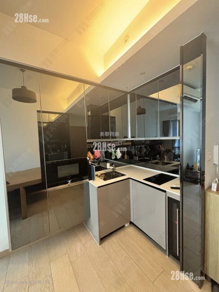 Century Link Sell 2 Bedrooms , 1 Bathroom 461 ft²