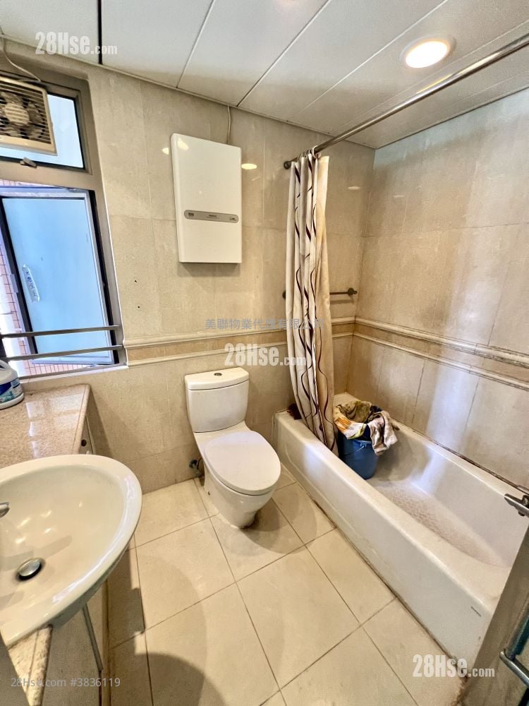 bathroom: Bellagio Sell 3 Bedrooms , 3 Bathrooms 935 ft²