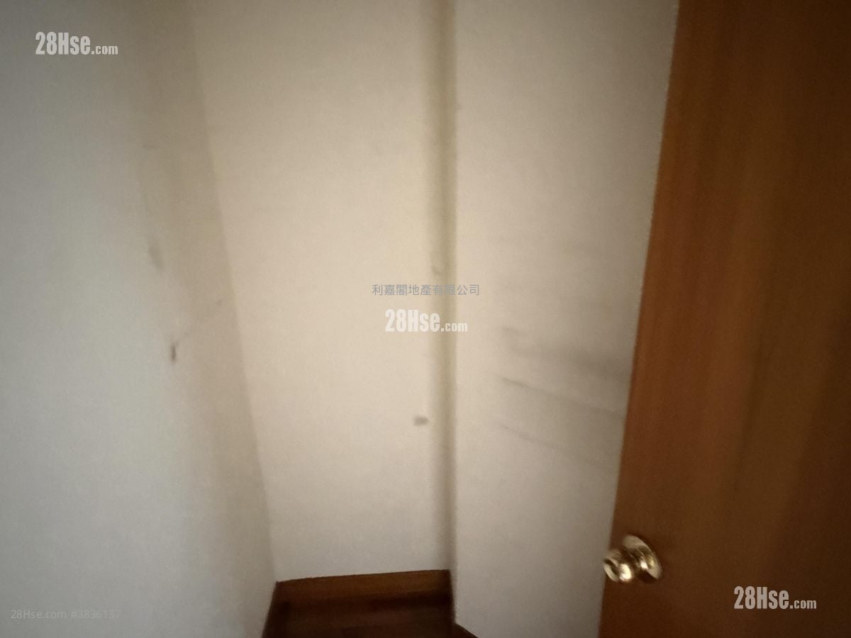 翰庭轩 售盘 3 房 681 平方尺