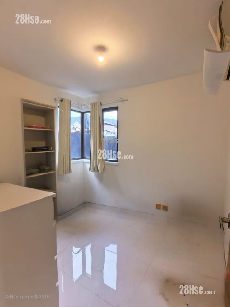 Village Sell 3 Bedrooms , 1 Bathroom 700 ft²