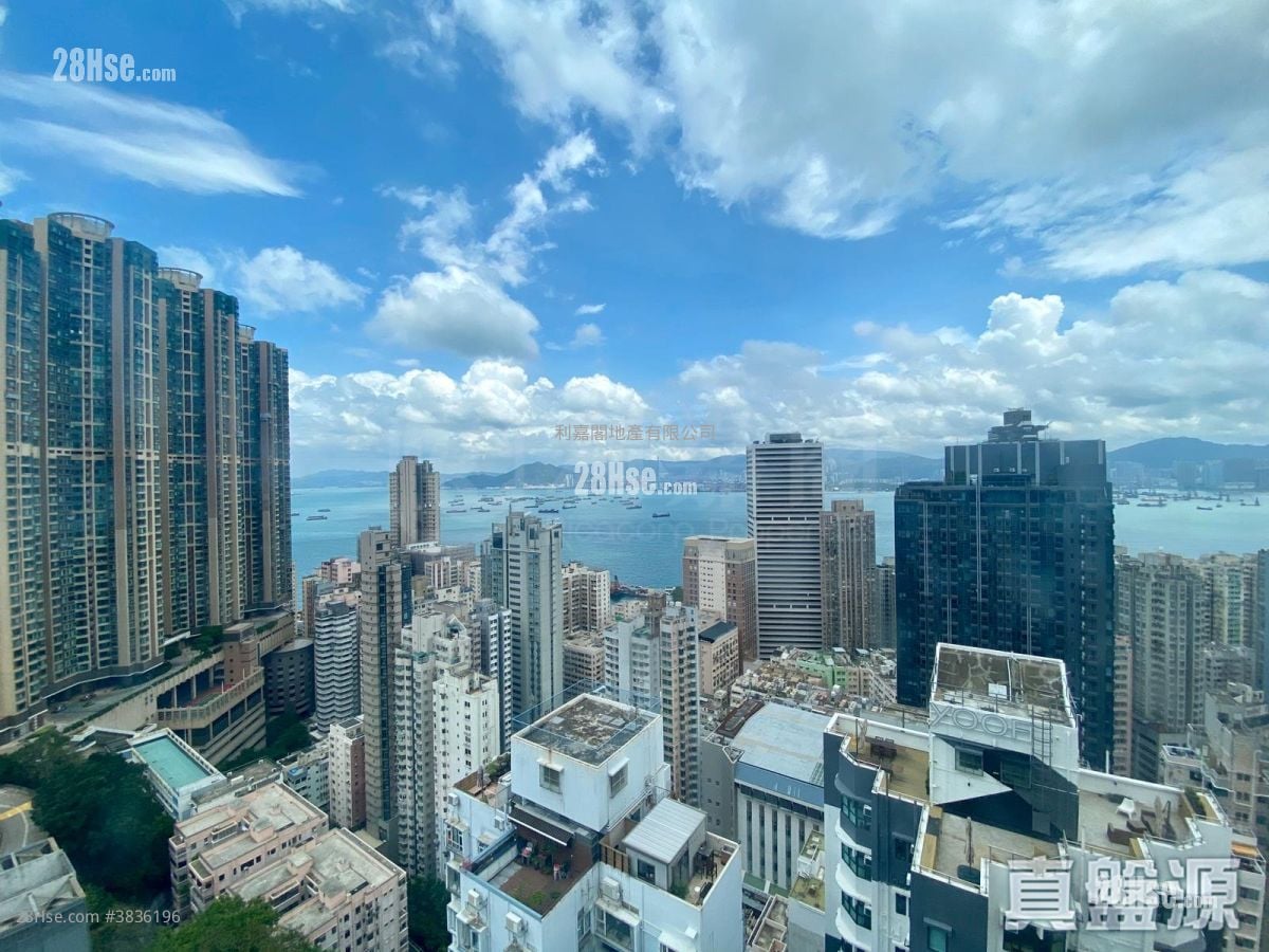 Eivissa Crest Sell 1 Bedroom , 1 Bathroom 389 ft²