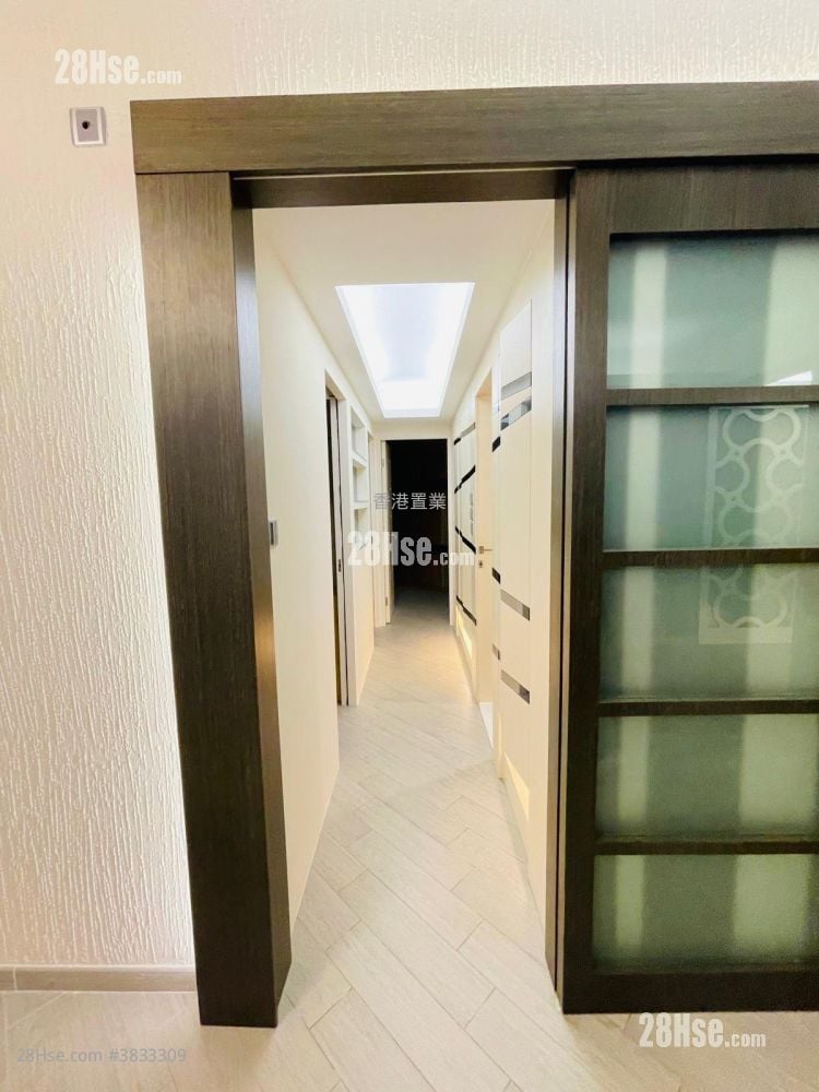 Sorrento Rental 3 Bedrooms 748 ft²