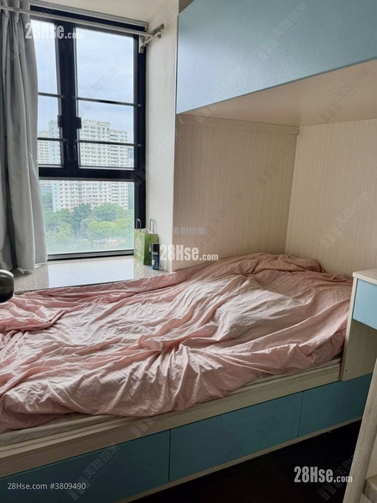 bedroom 2: Royal Green Sell 2 Bedrooms , 1 Bathroom 413 ft²