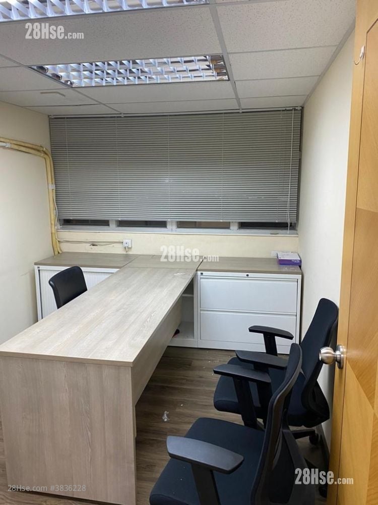 Pacific Trade Centre Rental 3 Bedrooms , 1 Toilet 1,300 ft²