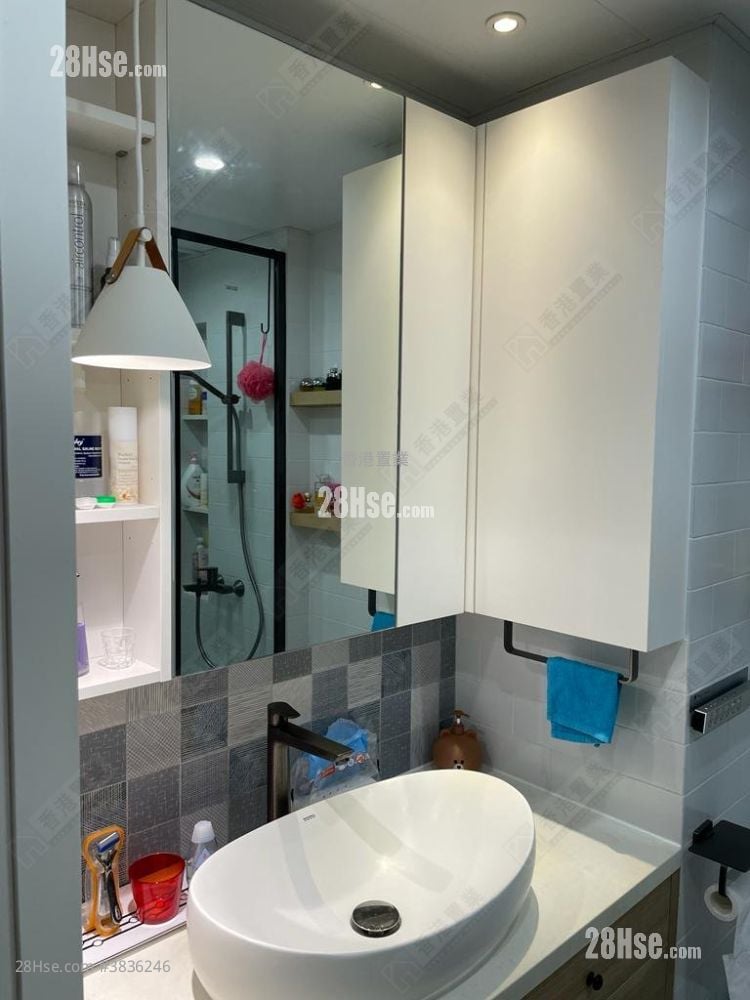 Nob Hill Sell 2 Bedrooms , 1 Bathroom 455 ft²