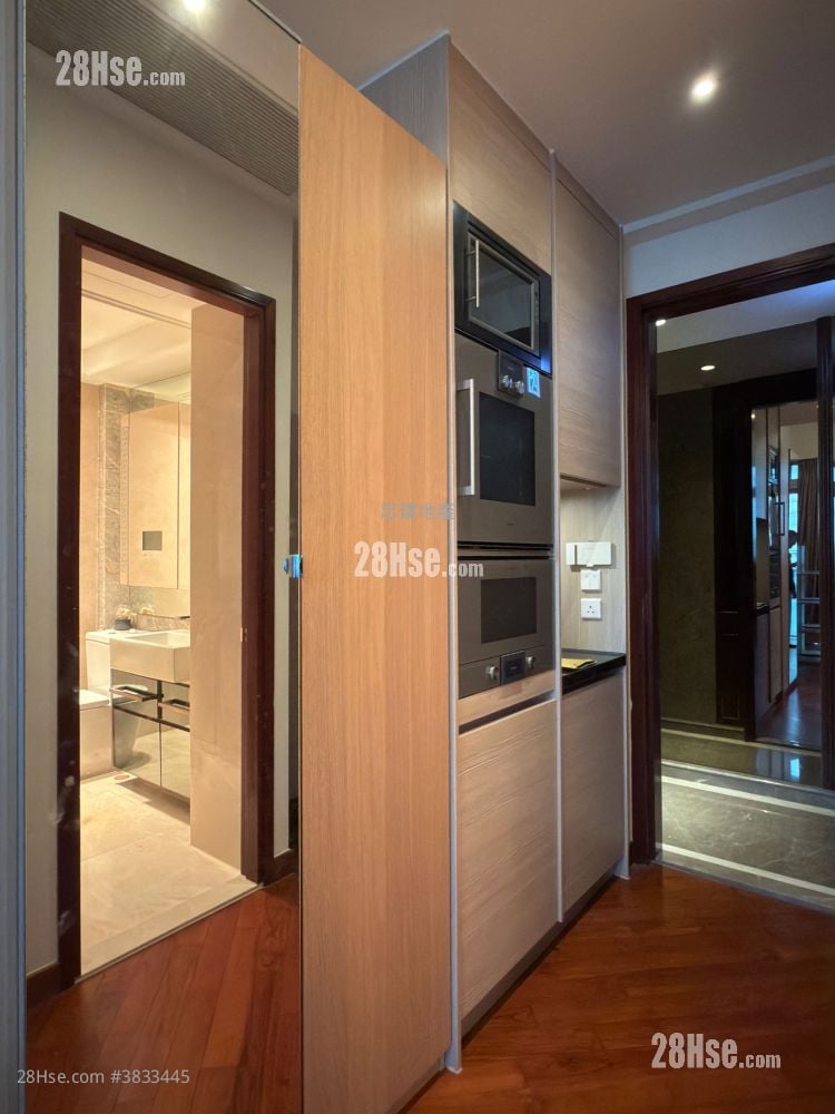 The Avenue Rental Studio , 1 Bathroom 339 ft²