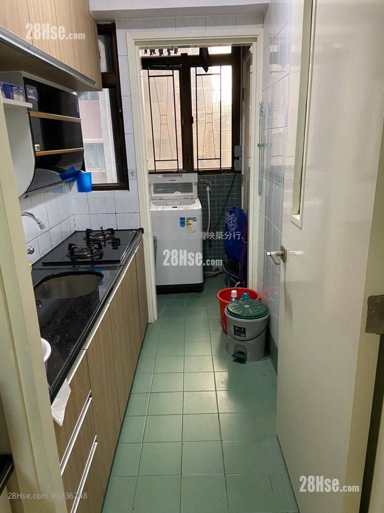 Kinga Court Sell 2 Bedrooms 447 ft²