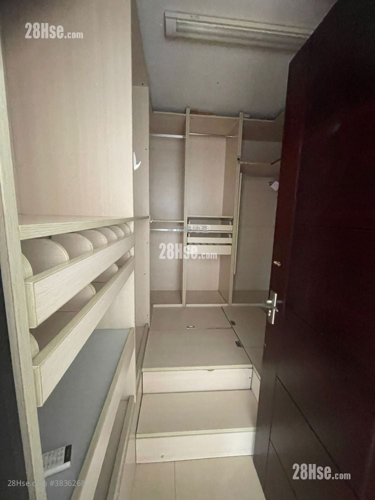 Village Rental 3 Bedrooms , 3 Bathrooms 1,750 ft²