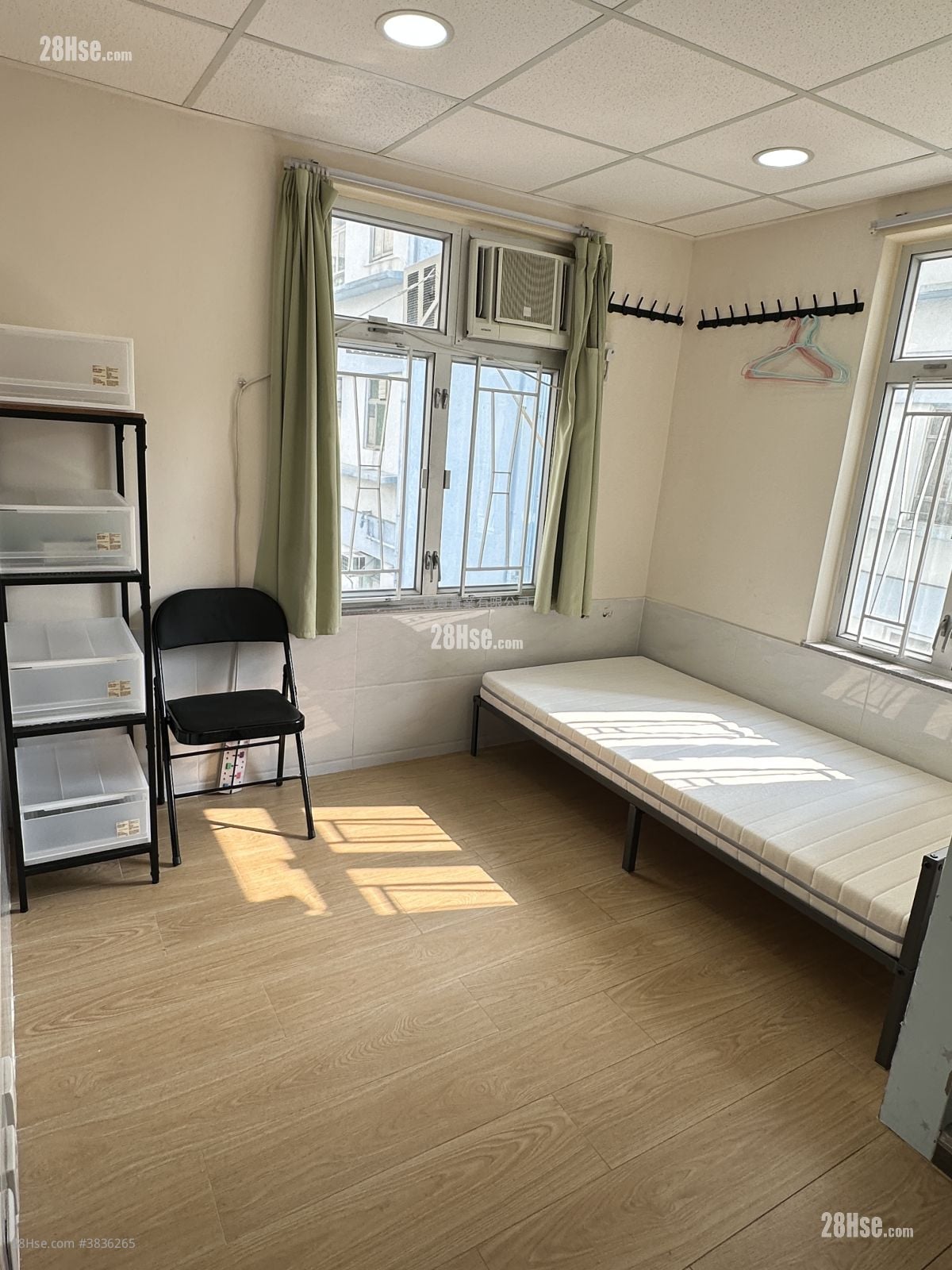 Hutchison Estate Rental Studio , 1 Bathroom 498 ft²