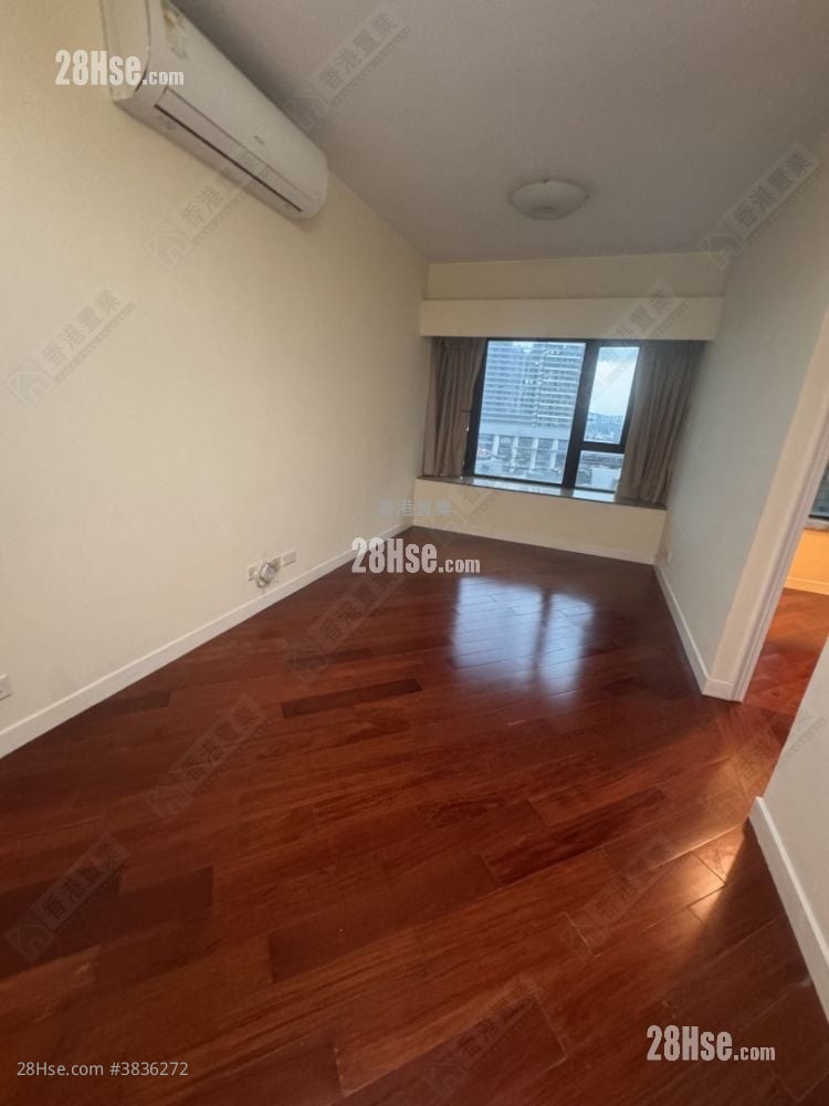 The Arch Rental 3 Bedrooms , 2 Bathrooms 846 ft²