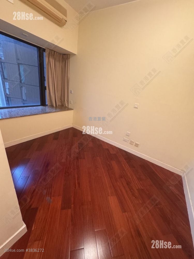 The Arch Rental 3 Bedrooms , 2 Bathrooms 846 ft²