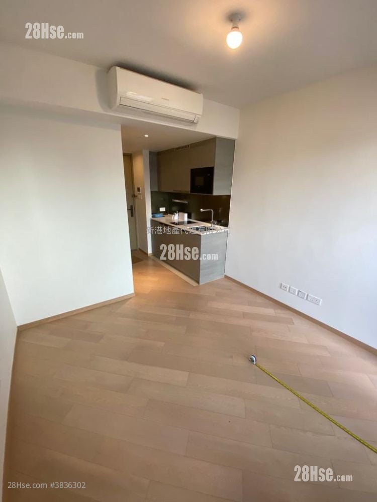 Upper East Rental Studio , 1 Bathroom 228 ft²
