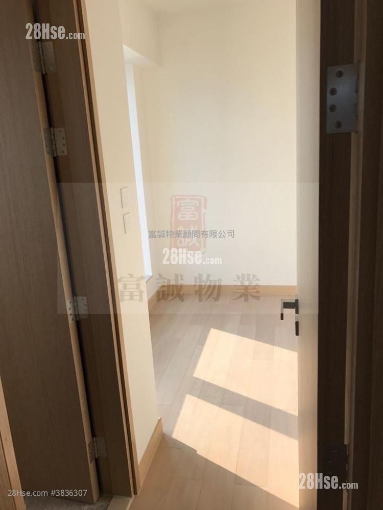 Peninsula East 租盘 3 房 , 2 浴室 869 平方尺