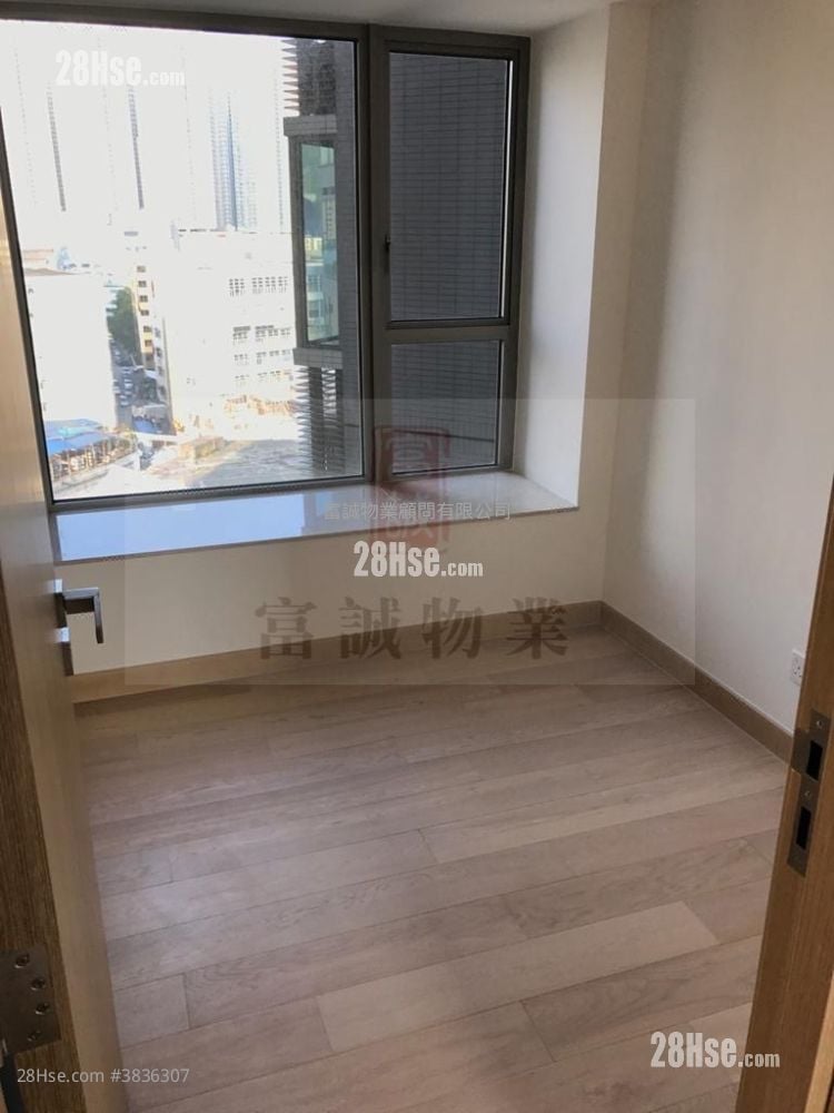 Peninsula East 租盘 3 房 , 2 浴室 869 平方尺