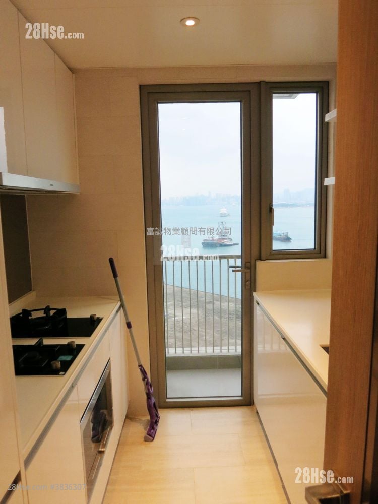 Peninsula East 租盘 3 房 , 2 浴室 869 平方尺