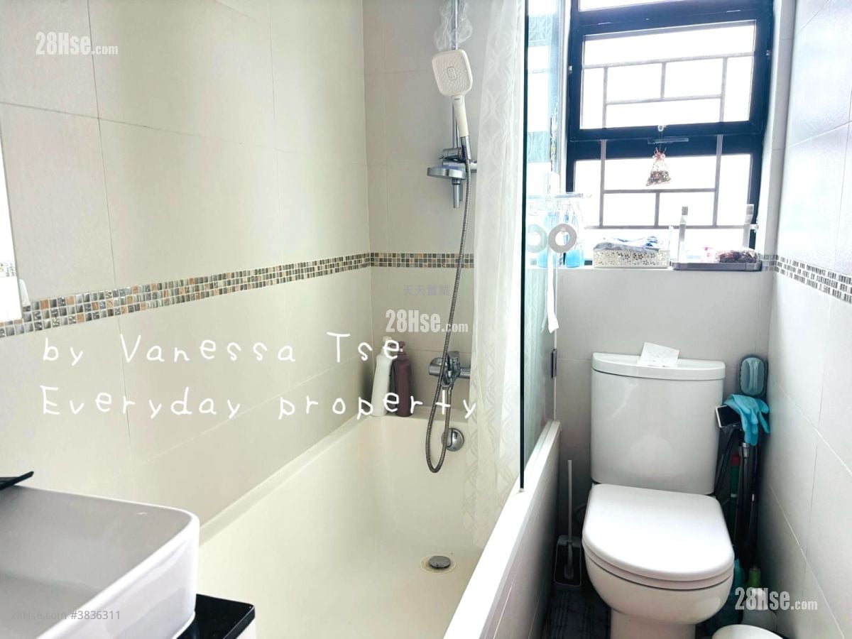 Village House Sell 2 Bedrooms , 2 Bathrooms 700 ft²