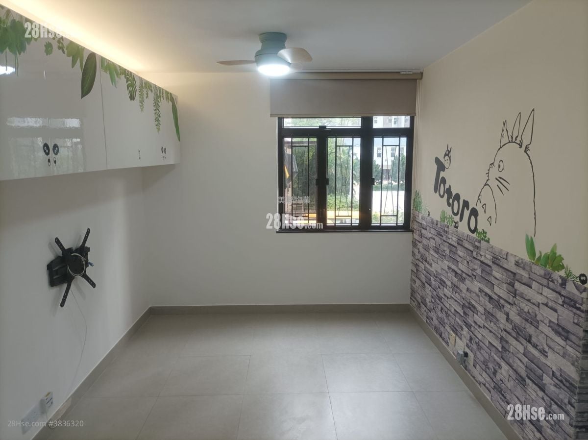 Luk Yeung Sun Chuen Sell 2 Bedrooms 445 ft²