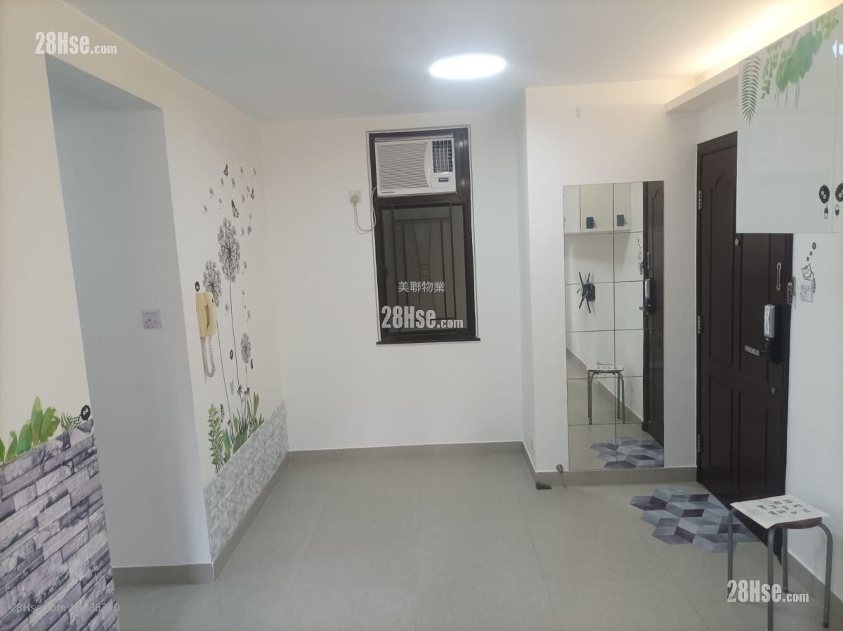 Luk Yeung Sun Chuen Sell 2 Bedrooms 445 ft²
