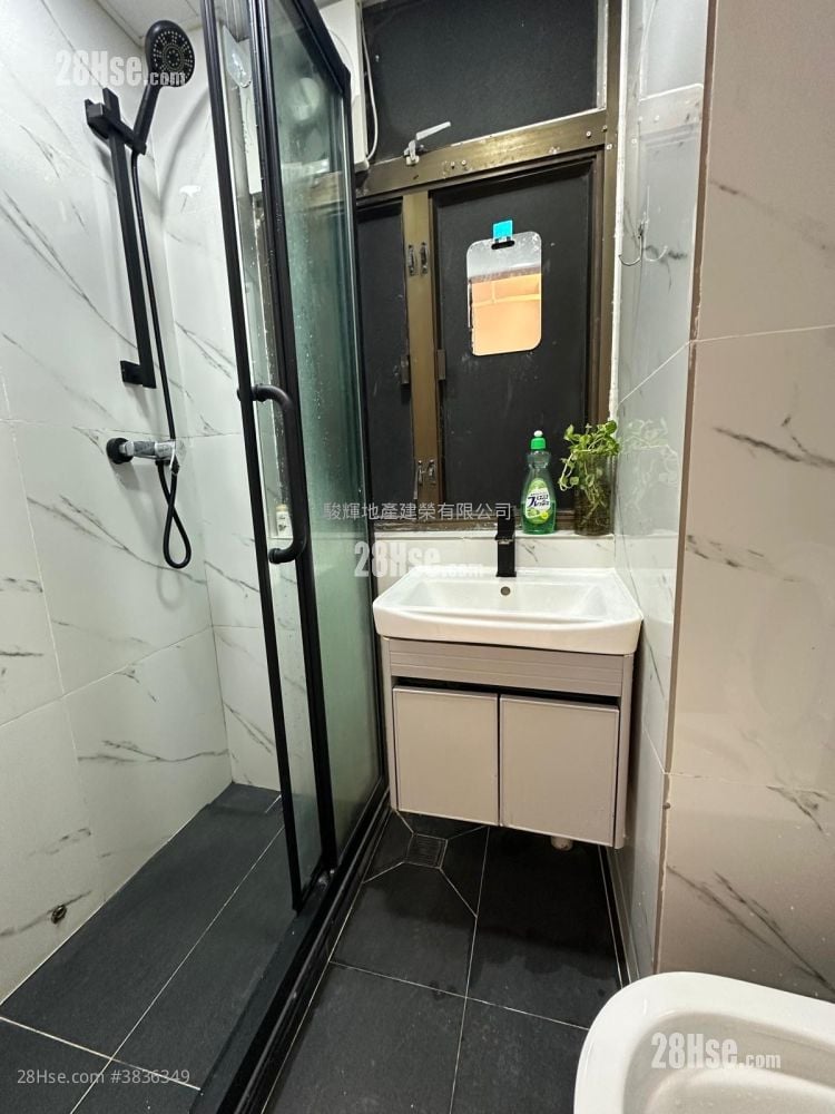 Tung Wai Building Rental 1 Bedroom , 1 Bathroom 180 ft²