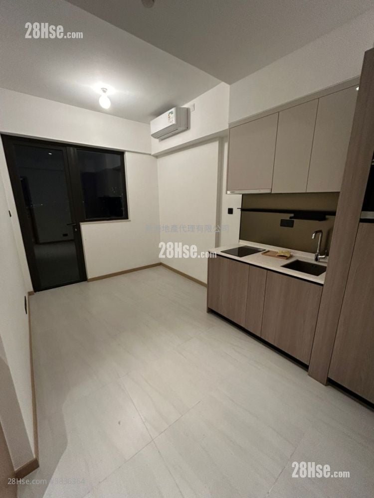 The Grands Sell Studio , 1 Bathroom 231 ft²